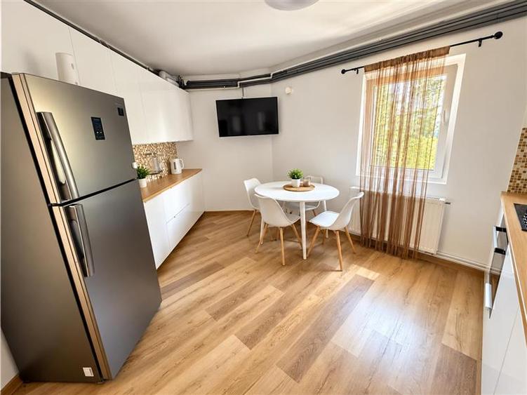 Apartament cu 2 camere decomandat în Griviței