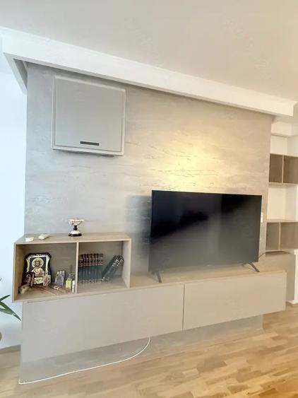 Apartament cu 4 camere decomandat, mobilat în Băneasa — fotografia 1