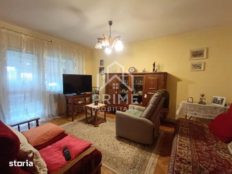Apartament cu 4 camere decomandat în Central