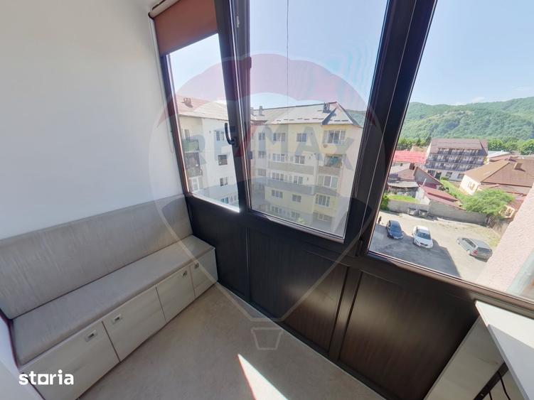 Apartament cu 2 camere, mobilat în Central