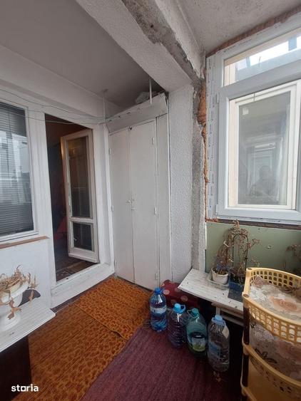 Apartament cu 3 camere decomandat în Obor