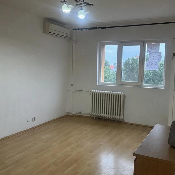 Garsonieră decomandată în Rahova
