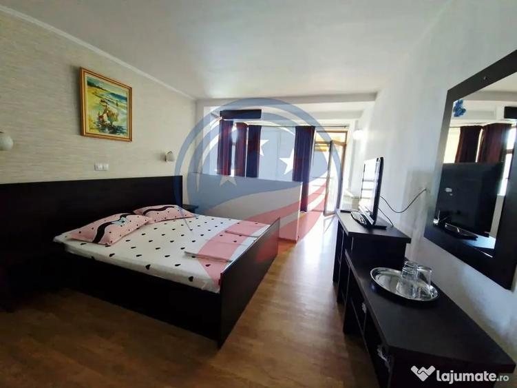 Casă cu 20 camere cu Teren 1632 Mp în Eșelnița