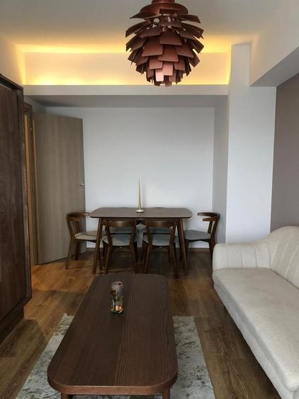 Apartament decomandat în Splaiul Independenței
