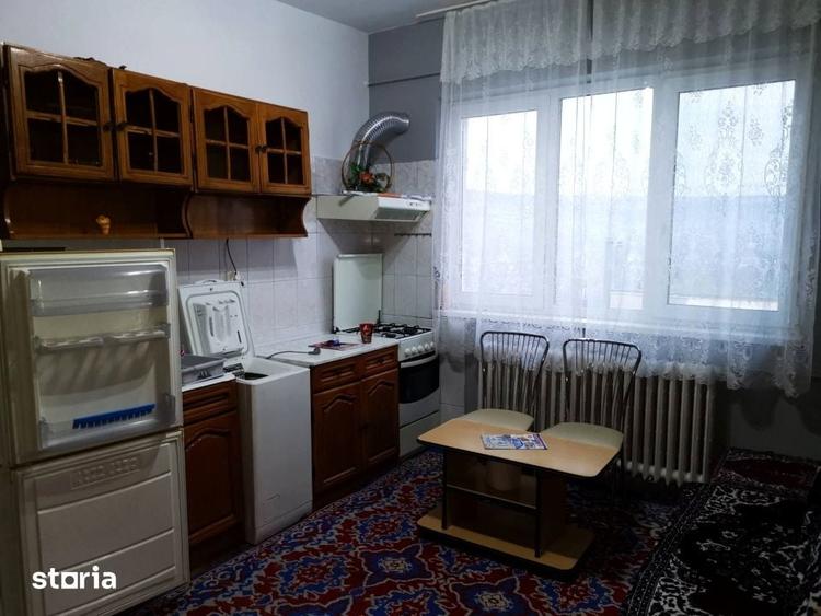 Apartament cu 2 camere decomandat în Gruia