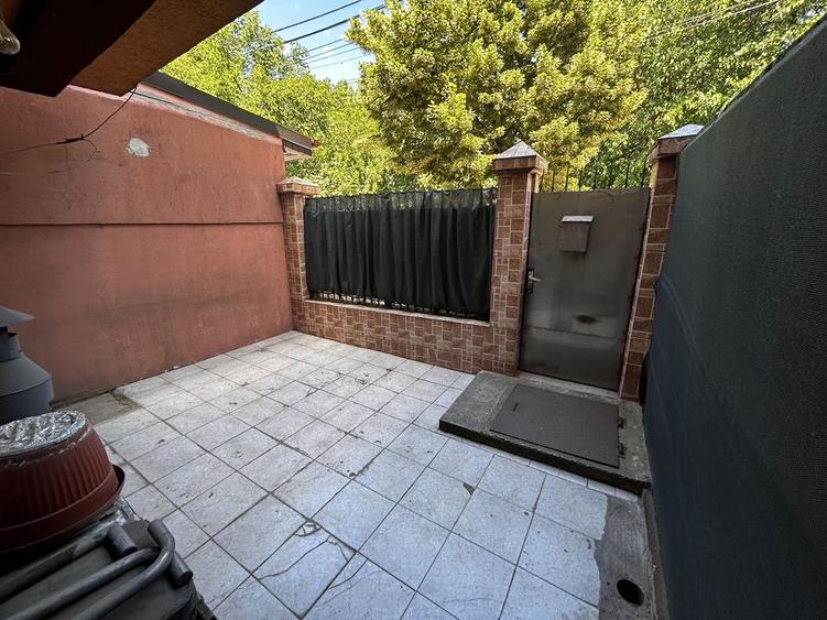 Casă cu 3 camere cu Teren 137 Mp în Exterior Vest