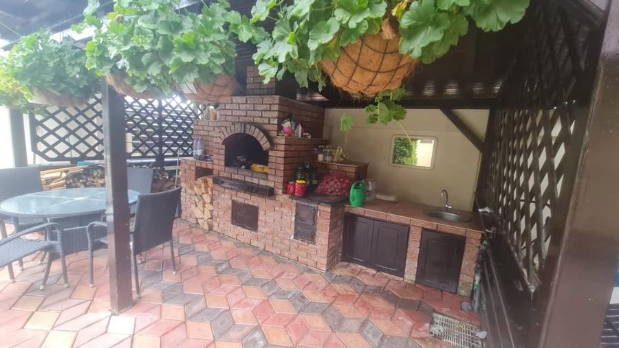 Casă individuală cu 4 camere cu Canalizare în Valea Lupului