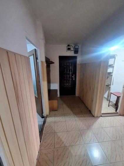 Apartament cu 3 camere decomandat în Inel II
