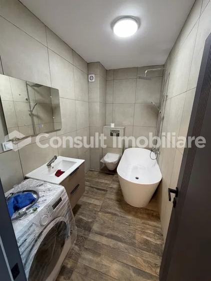 Apartament cu 3 camere semidecomandat, mobilat în Someșeni