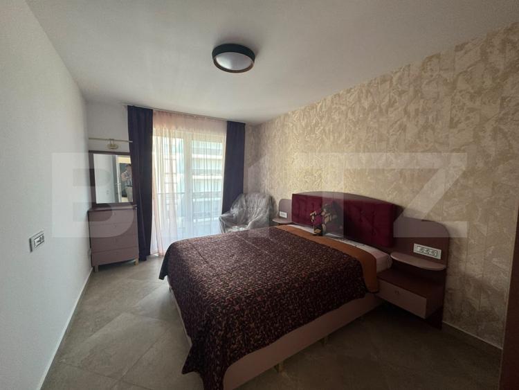 Apartament cu 4 camere semidecomandat, mobilat în Iris