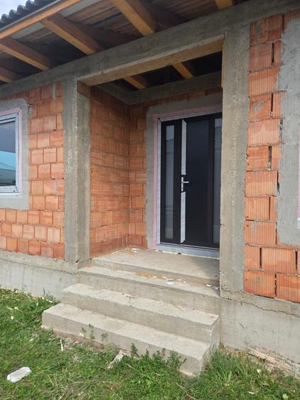 Casă cu 4 camere în Central