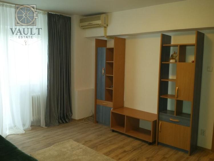 Apartament cu 2 camere semidecomandat, mobilat în Teiul Doamnei