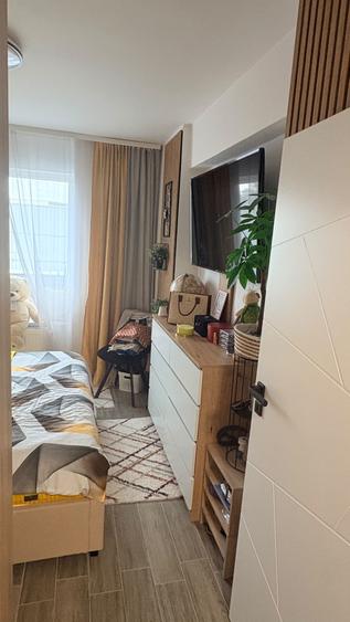 Apartament cu 2 camere semidecomandat în Apărătorii Patriei