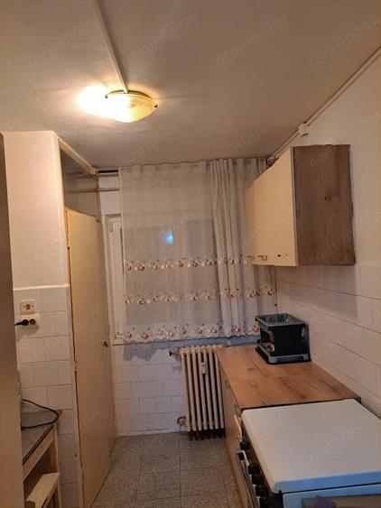 Apartament cu 2 camere semidecomandat în Girocului