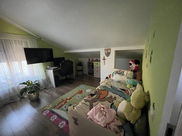 Casă cu Teren 343 Mp în Giroc