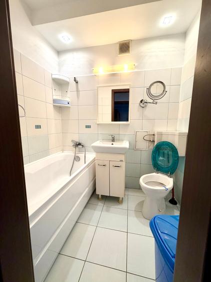 Apartament cu 3 camere decomandat în 1 Decembrie 1918
