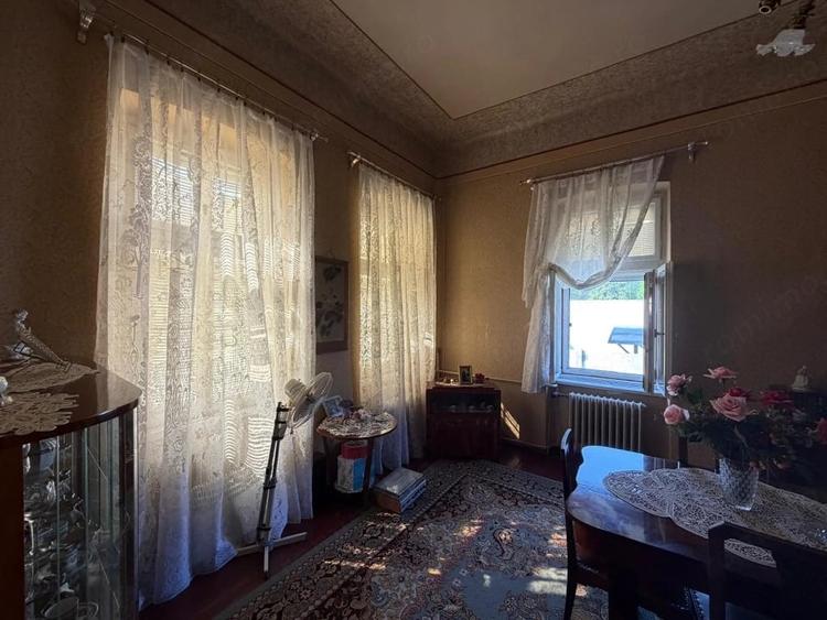 Casă cu 3 camere cu Teren 619 Mp în Central