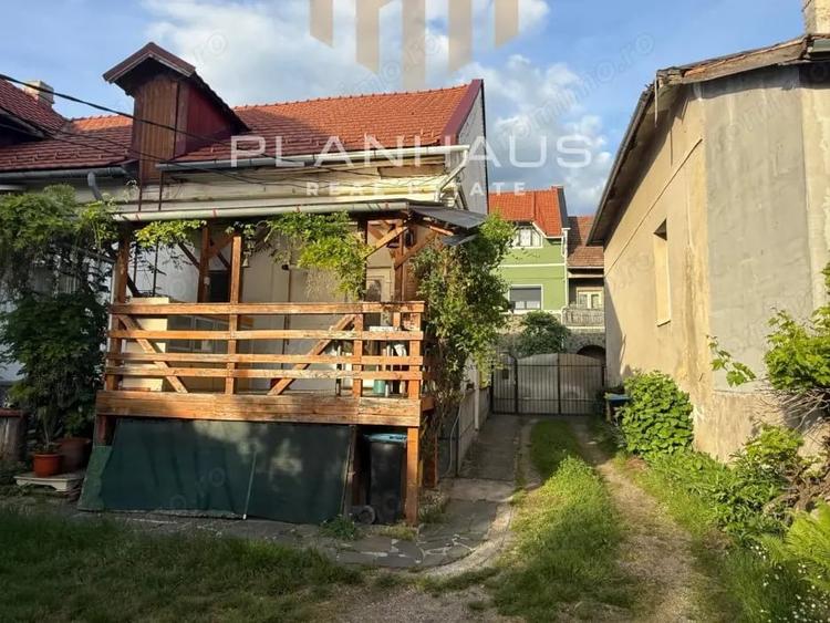 Casă cu 2 camere cu Teren 249 Mp în Ultracentral