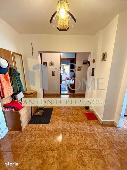 Apartament cu 4 camere în Ultracentral