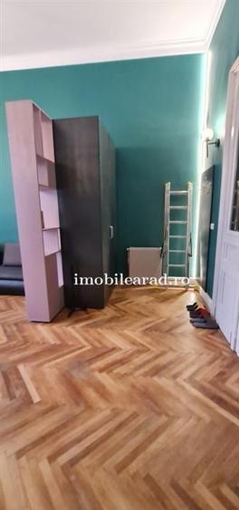Apartament cu 2 camere decomandat, mobilat în Ultracentral