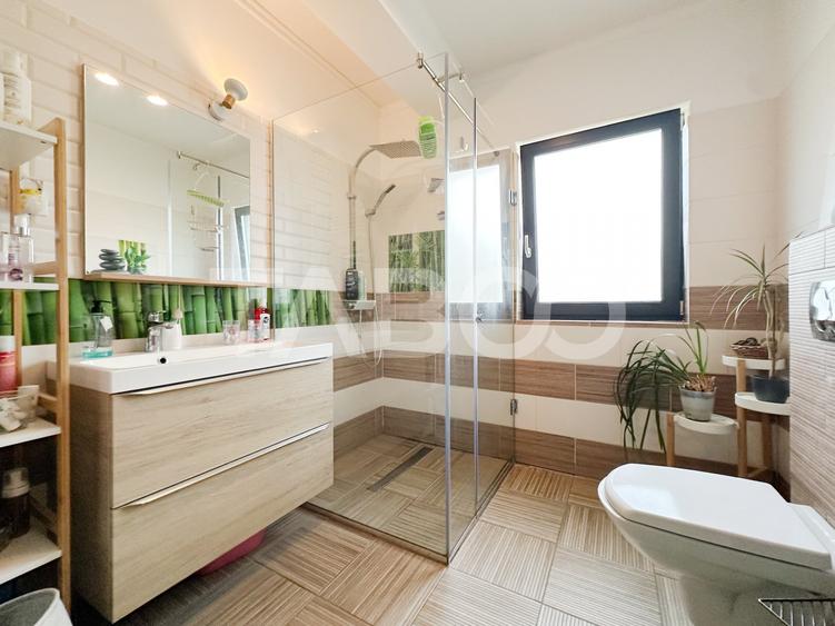 Duplex cu 4 camere cu Canalizare în Dâmbul Rotund