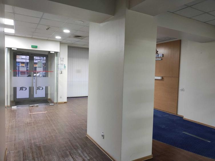Spațiu comercial, de 90 mp, în Narcisa