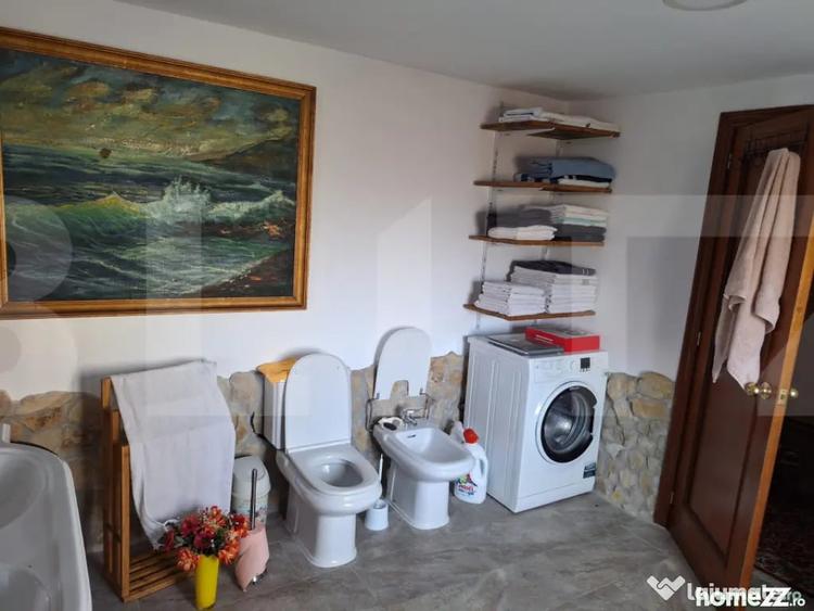 Casă cu 2 camere cu Teren 3300 Mp în Central