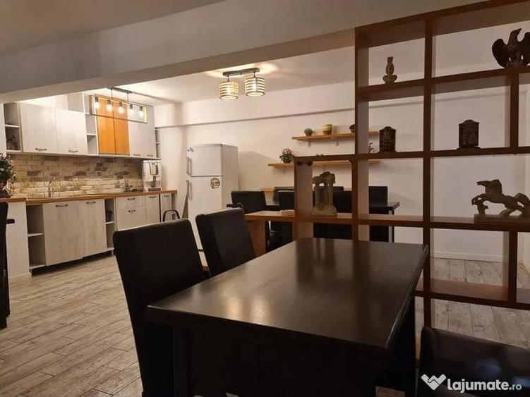Casă cu 7 camere cu Teren 300 Mp în Faleză