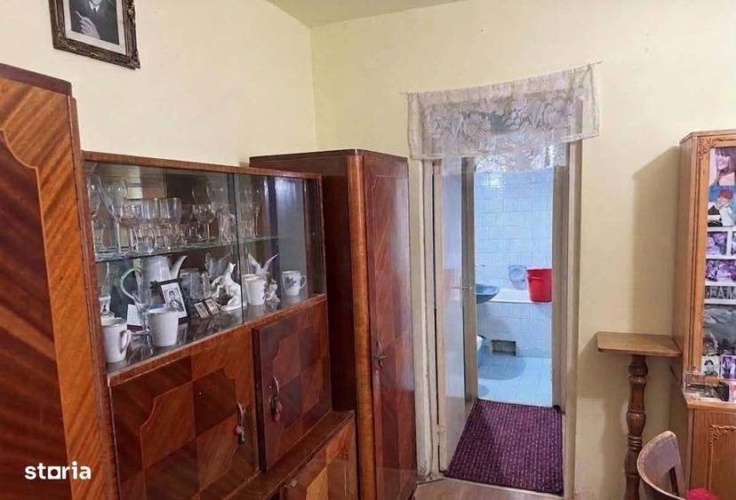 Apartament cu 2 camere semidecomandat în Ciupercenii Noi
