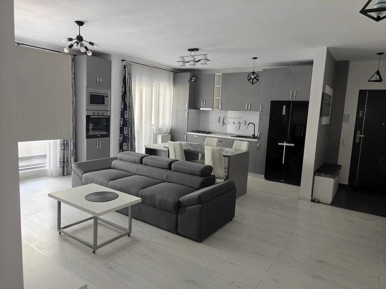 Apartament cu 3 camere decomandat în Central