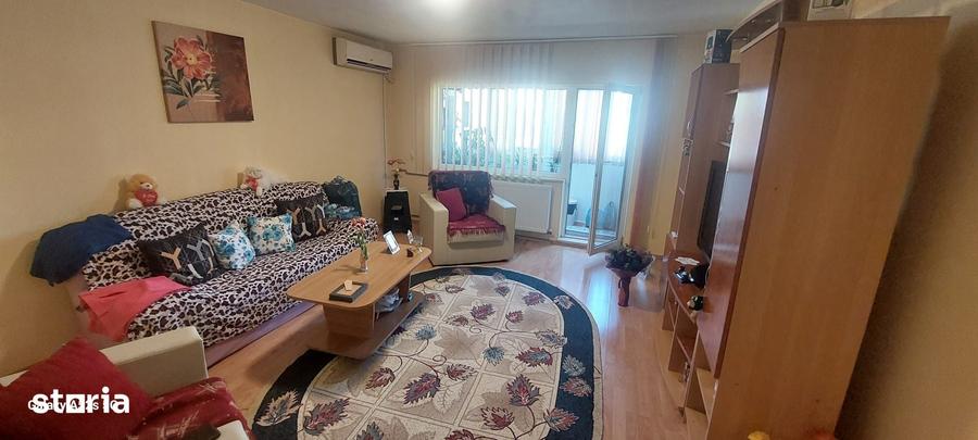 Apartament cu 4 camere în Otopeni