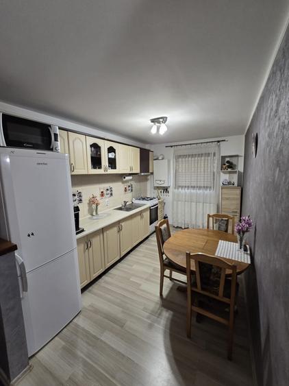 Apartament cu 2 camere decomandat în Bună Ziua