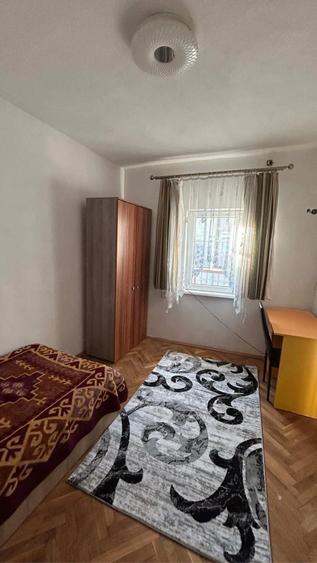 Apartament cu 4 camere decomandat în Ultracentral