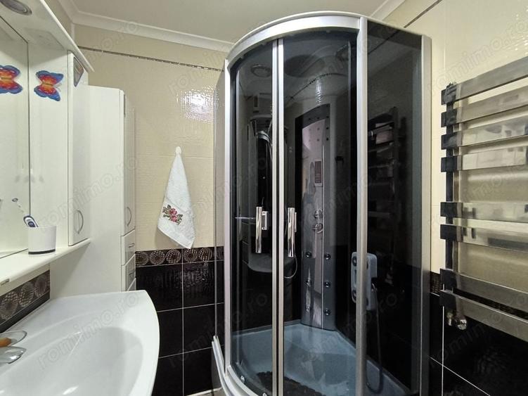 Apartament cu 2 camere decomandat în Politehnica