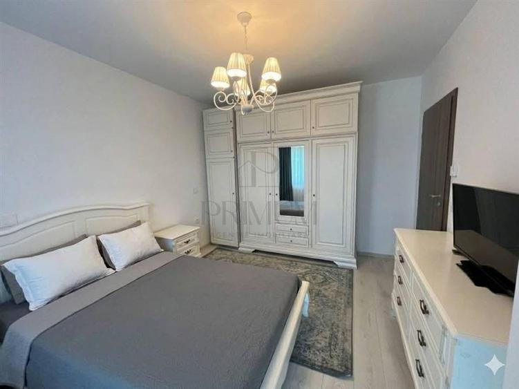 Apartament cu 3 camere decomandat, mobilat în Soarelui