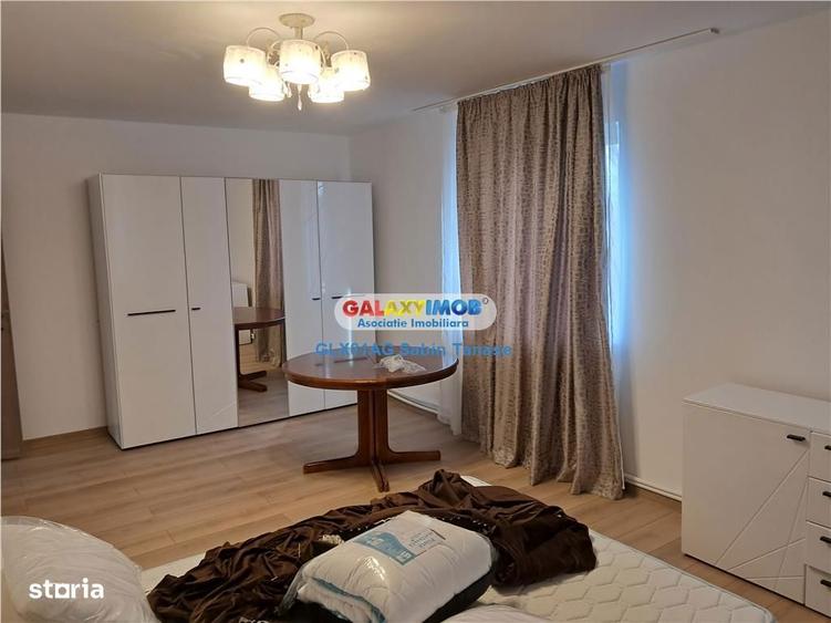 Casă cu 5 camere cu Teren 500 Mp în Prundu