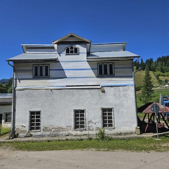 Spațiu industrial, de 500 mp, în Iacobeni