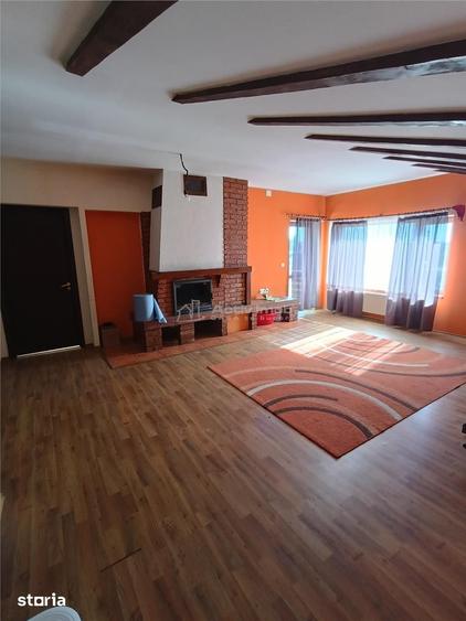 Spațiu comercial, de 100 mp, în Boldești