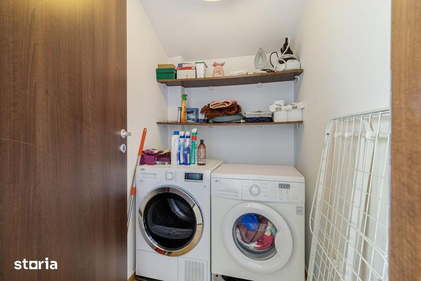 Casă cu 5 camere cu Teren 2253 Mp în Snagov