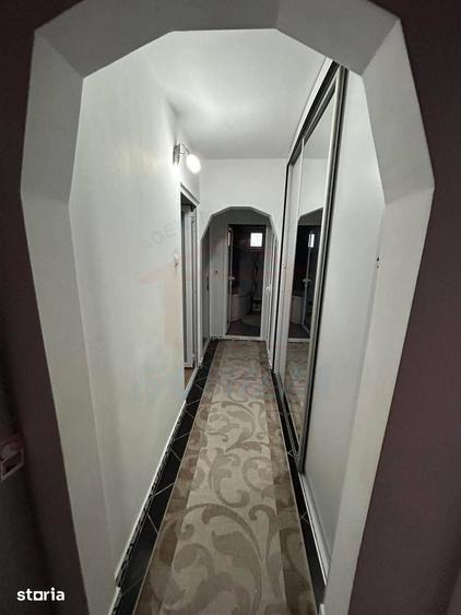 Apartament cu 3 camere în Micro 17