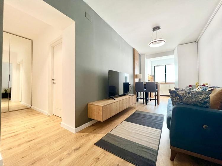 Apartament cu 2 camere semidecomandat, mobilat în Pipera