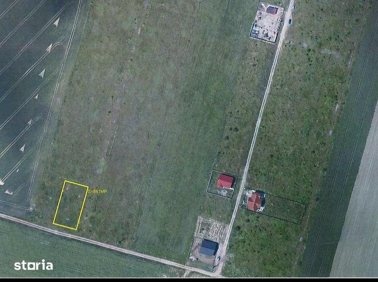 Teren de 861 mp, în Gepiu