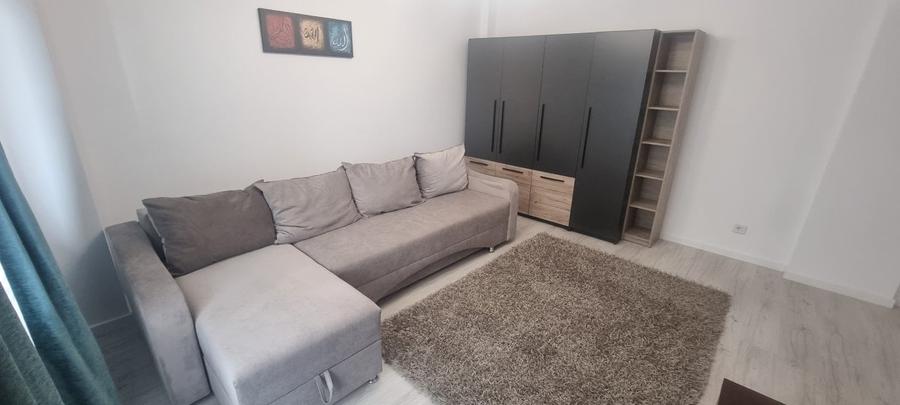 Garsonieră decomandată în Central