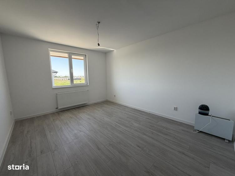 Casă cu 4 camere cu Teren 260 Mp în Clinceni