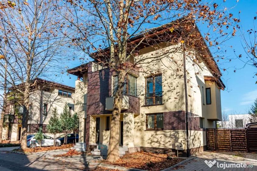 Casă cu 5 camere cu Teren 252 Mp în Corbeanca