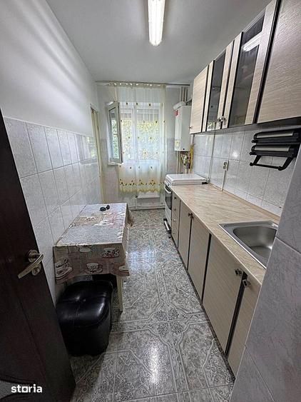 Garsonieră decomandată în Micro 21