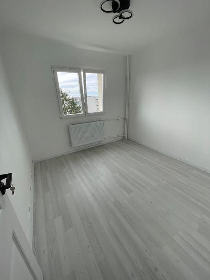 Apartament cu 2 camere decomandat în Berceni
