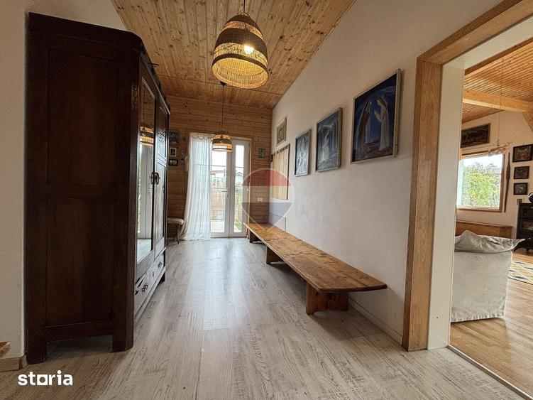 Casă cu 5 camere cu Teren 1000 Mp în Snagov
