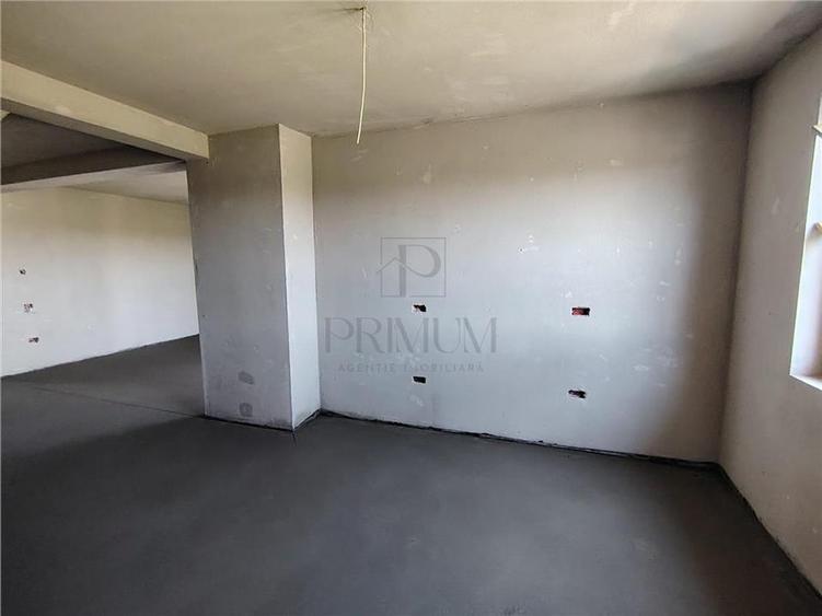 Duplex cu 4 camere cu Canalizare în Moșnița Veche