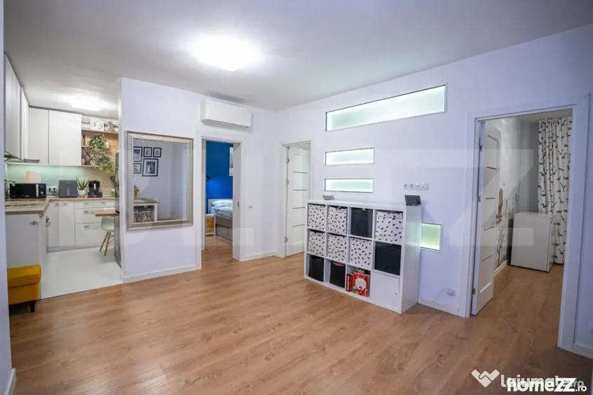 Apartament cu 4 camere decomandat în Central
